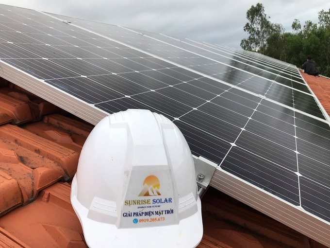 Hệ-thống-điện-mặt-trời-5,2-kWp-tại-ch&ugrave;a-Trung-Sơn-Quảng-Nam