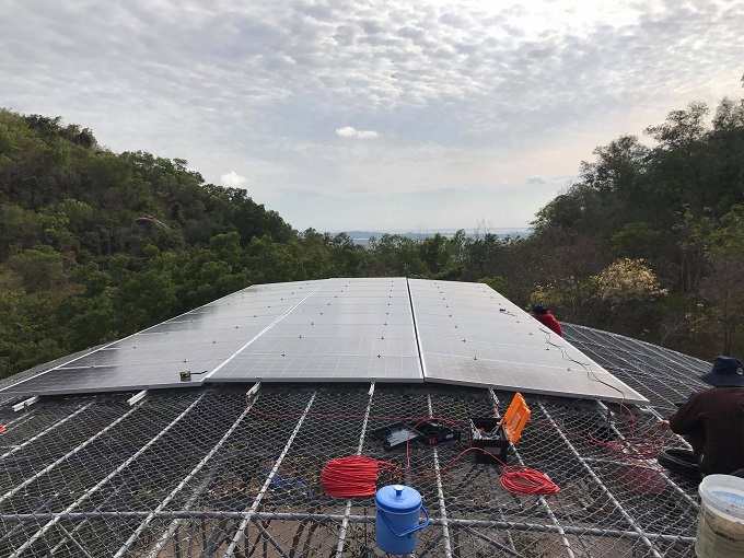 Hệ-thống-điện-mặt-trời-l&agrave;m-m&aacute;i-che-tại-ch&ugrave;a-Phật-Quang-Tp-Vũng-T&agrave;u
